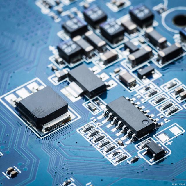 水流量霍爾磁阻開關(guān)傳感器抗環(huán)境干擾的集成電路設(shè)計策略